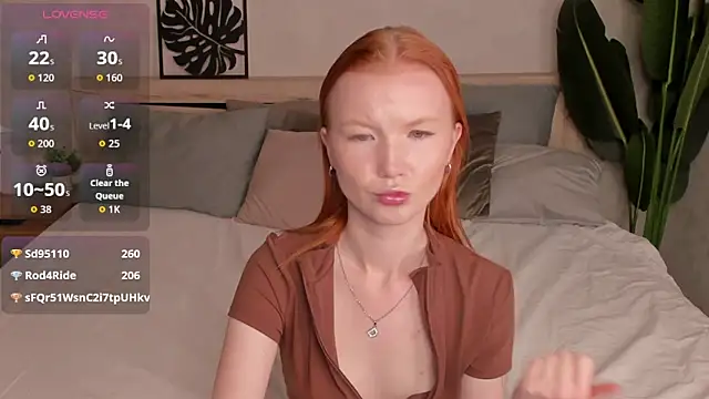 Snapshot of Anna_Patterson chatting on 09/14/25, 01:11 Anna Patterson online show from 09/14/25, 01:11