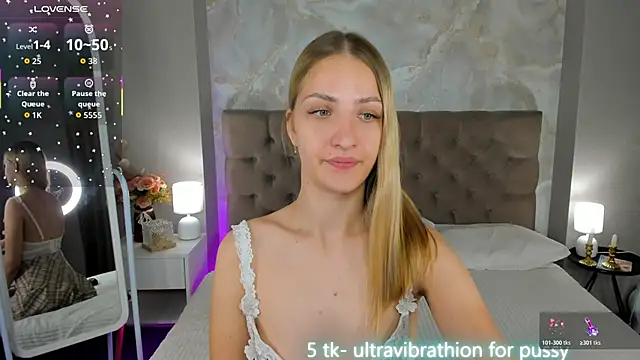 Luna Vibee online show from 11/20/25, 11:22