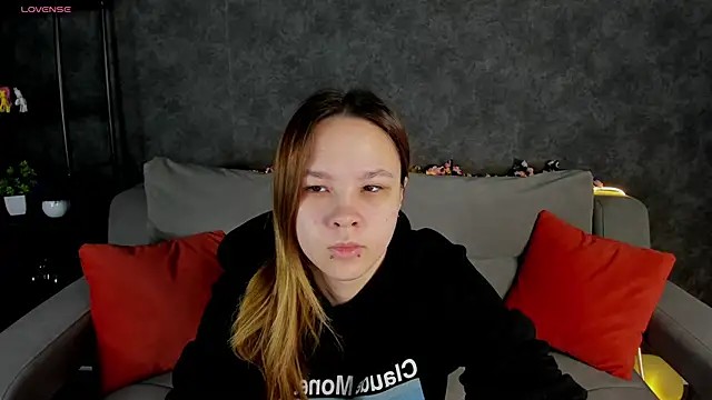 Lori Blossom online show from 02/18/26, 01:03