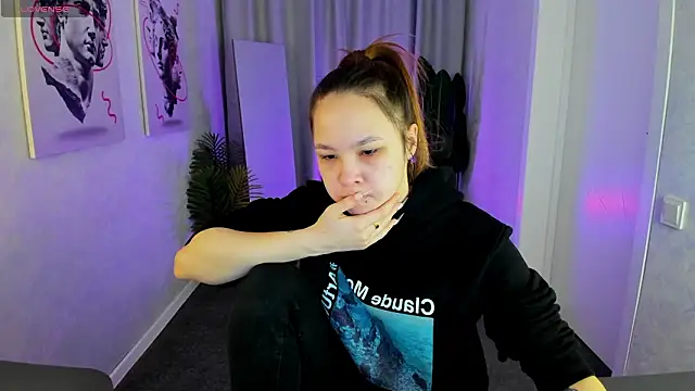 Lori Blossom online show from 02/17/26, 01:14