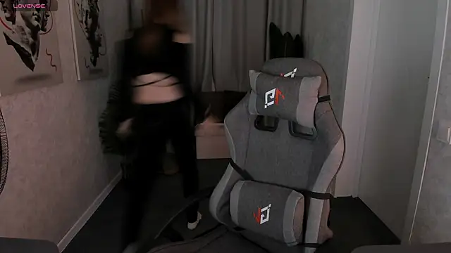 Lori Blossom online show from 02/27/26, 01:28