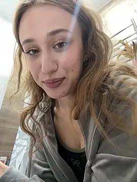 yourfavpsy  online show from 03/25/26, 11:42
