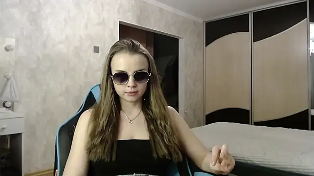 Lio noy online show from 11/29/25, 09:15