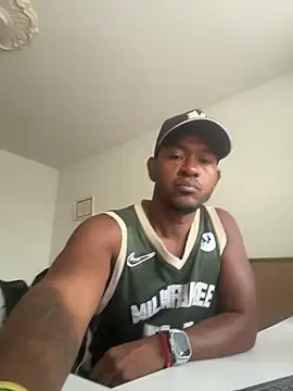 Snapshot of AndyCalifornia1 chatting on 10/07/25, 12:39 AndyCalifornia1 online show from 10/07/25, 12:39