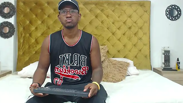 AndyCalifornia1 online show from 10/21/25, 02:38