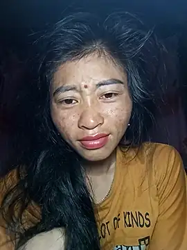 Phuongphuongg online show from 10/13/25, 10:21