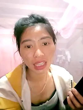 Phuongphuongg online show from 11/10/25, 03:44