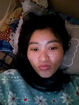 Phuongphuongg online show from 11/28/25, 04:12