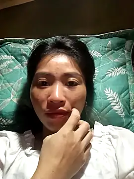 Phuongphuongg online show from 10/19/25, 01:03