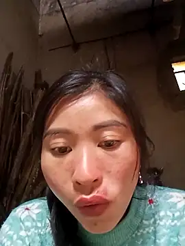 Phuongphuongg online show from 12/18/25, 06:07