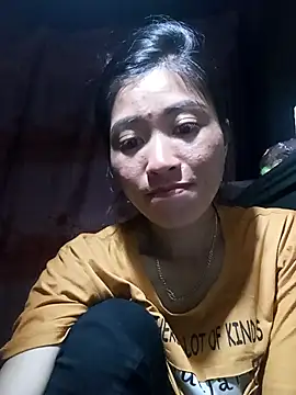 Phuongphuongg online show from 10/08/25, 02:07
