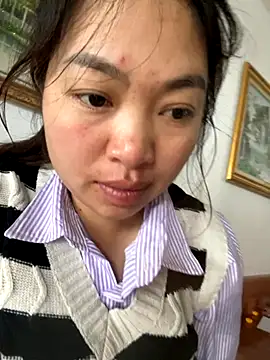 Nhung584 online show from 11/12/25, 02:04