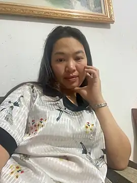 Nhung584 online show from 10/17/25, 11:56