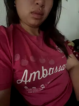 Nhung584 online show from 10/06/25, 12:12