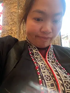 Nhung584 online show from 11/16/25, 09:47