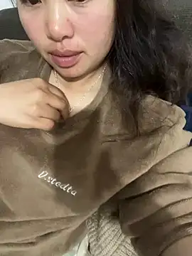 Nhung584 online show from 01/18/26, 12:19