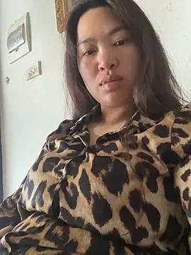 Nhung584 online show from 10/19/25, 12:13