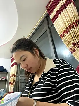Nhung584 online show from 09/30/25, 12:55