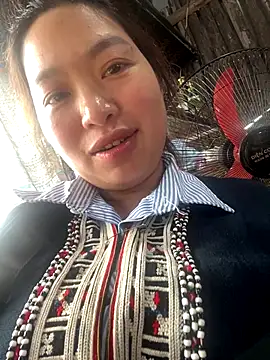 Nhung584 online show from 10/16/25, 07:27
