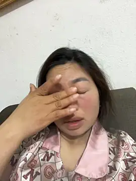 Nhung584 online show from 11/03/25, 01:58