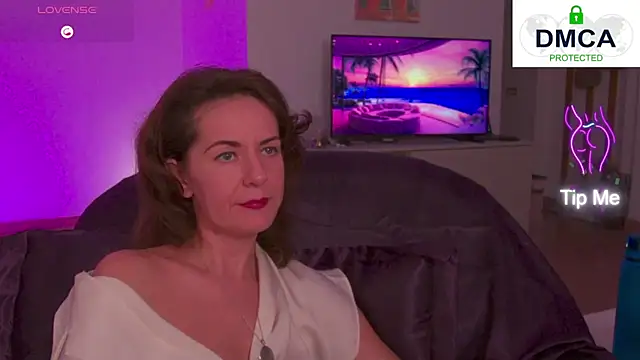 Witch in Silk online show from 09/18/25, 06:22