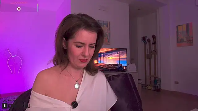 Witch in Silk online show from 11/05/25, 05:49