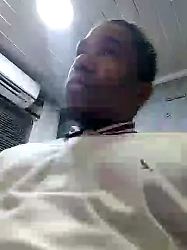 Snapshot of Yan_king1 chatting on 09/24/25, 09:05 Yan king1 online show from 09/24/25, 09:05