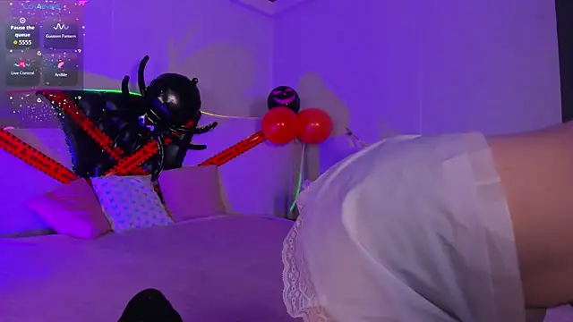 M1BabyG1rl online show from 11/03/25, 07:57