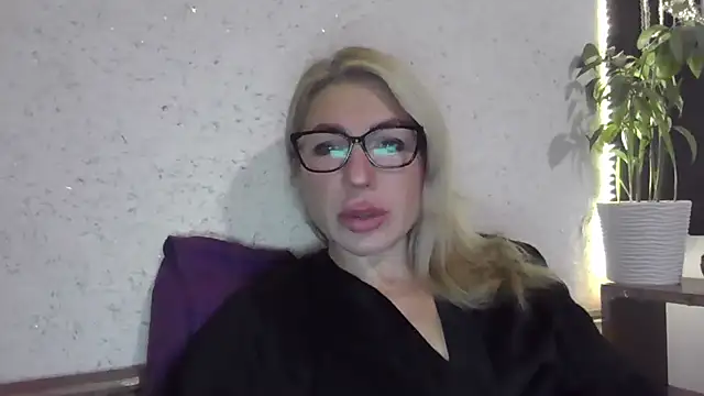 fox red lady7 online show from 11/07/25, 07:29