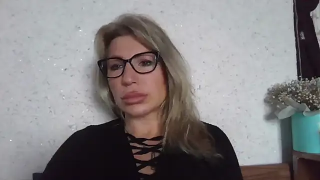 fox red lady7 online show from 01/17/26, 10:30