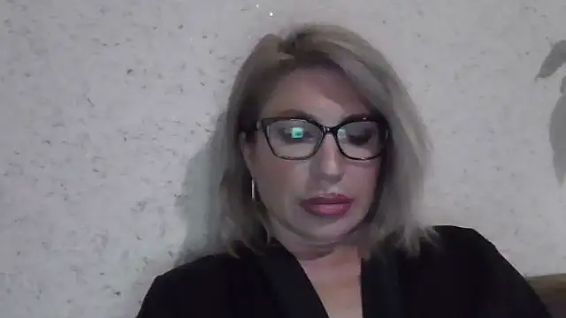 fox red lady7 online show from 04/12/26, 08:56