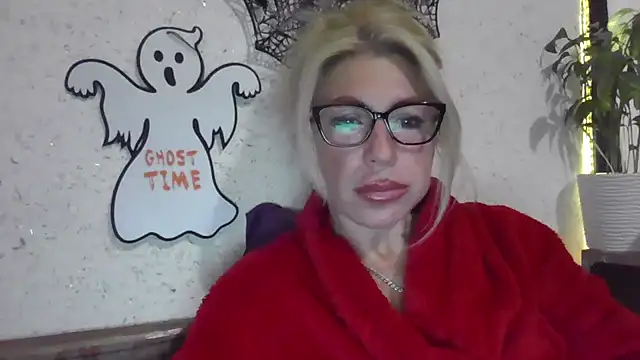 fox red lady7 online show from 10/31/25, 08:38