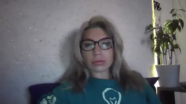 fox red lady7 online show from 11/15/25, 05:33