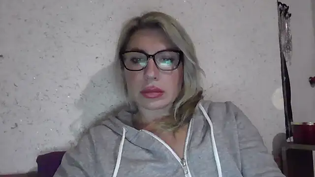 fox red lady7 online show from 02/07/26, 03:31