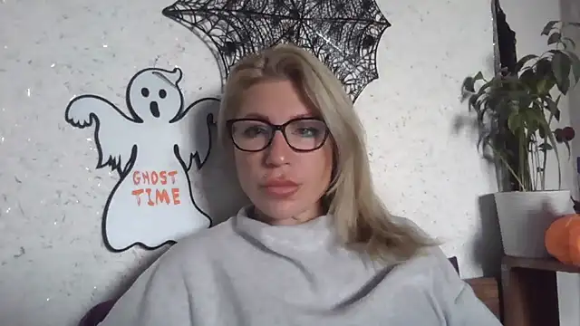 fox red lady7 online show from 10/30/25, 06:44