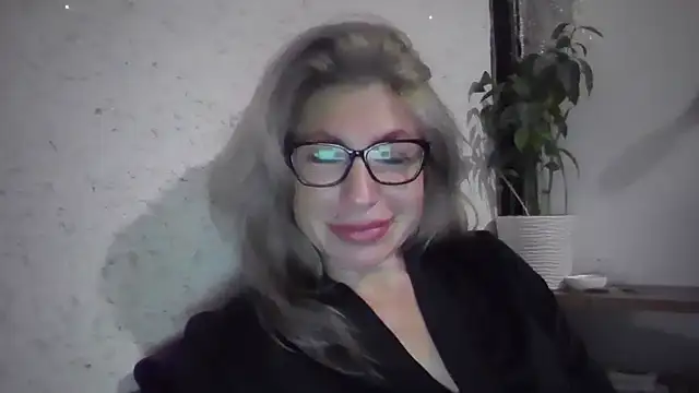 fox red lady7 online show from 11/12/25, 08:34