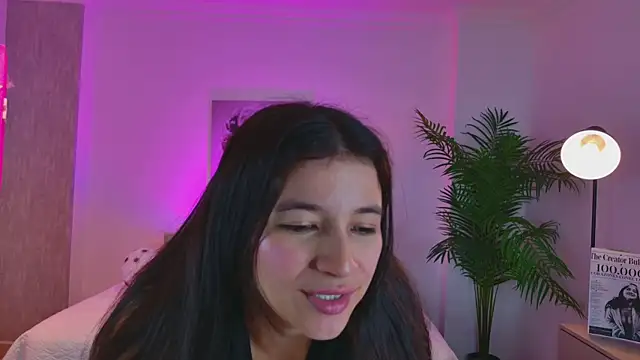 Snapshot of LUNAA___ chatting on 06/11/26, 03:25 LUNAA online show from 06/11/26, 03:25