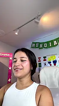 Snapshot of LUNAA___ chatting on 07/10/26, 03:28 LUNAA online show from 07/10/26, 03:28
