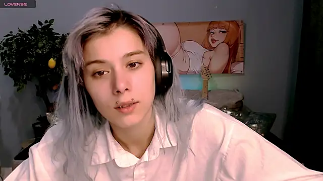 SophieAsh online show from 10/11/25, 07:31