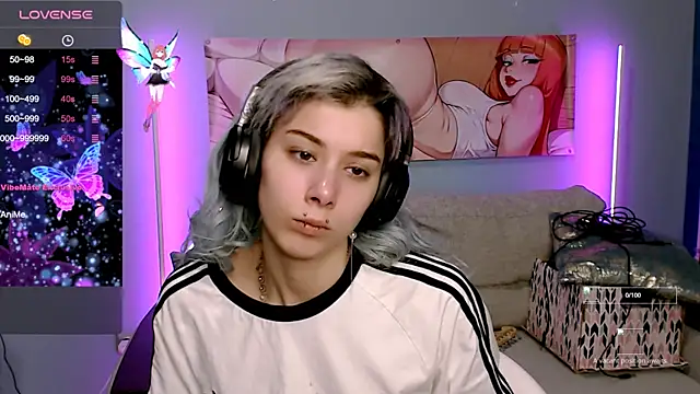 SophieAsh online show from 10/17/25, 08:06