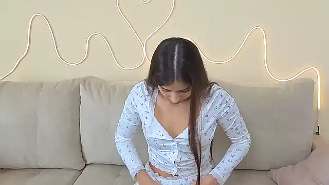 Snapshot of KathrynBrooks chatting on 09/29/25, 12:22 KathrynBrooks online show from 09/29/25, 12:22