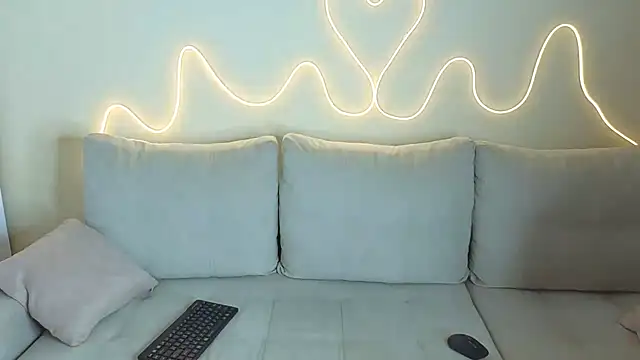 KathrynBrooks online show from 03/31/26, 03:47