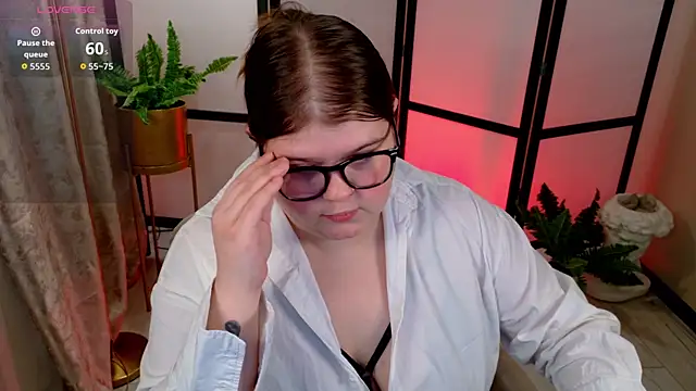 Mia Ray online show from 11/14/25, 05:27