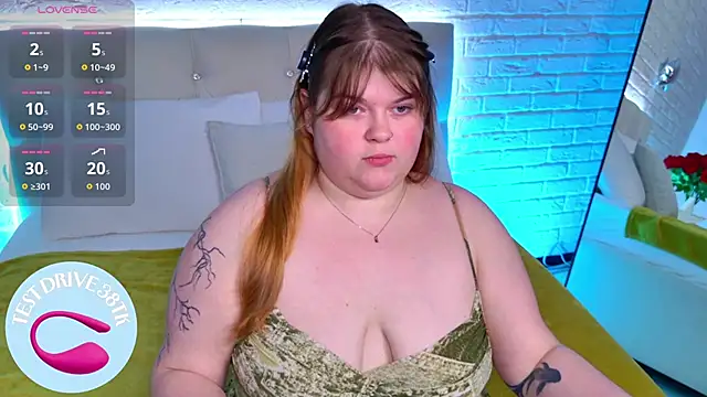 Snapshot of Mia_Ray chatting on 06/19/26, 06:36 Mia Ray online show from 06/19/26, 06:36