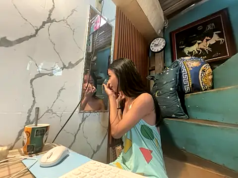 asya chris online show from 10/01/25, 02:06