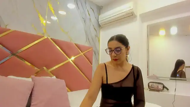 Snapshot of julianaa_31 chatting on 09/30/25, 12:55 julianaa 31 online show from 09/30/25, 12:55
