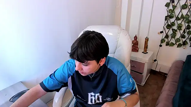 Nathaly ds online show from 11/21/25, 07:35