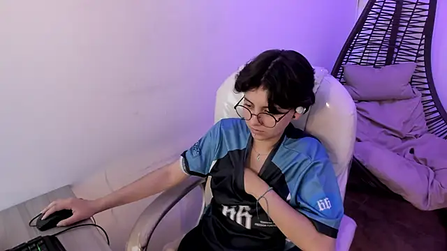 Nathaly ds online show from 10/16/25, 07:49