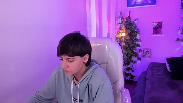 Nathaly ds online show from 04/09/26, 08:04