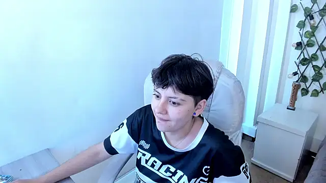 Nathaly ds online show from 10/29/25, 08:08